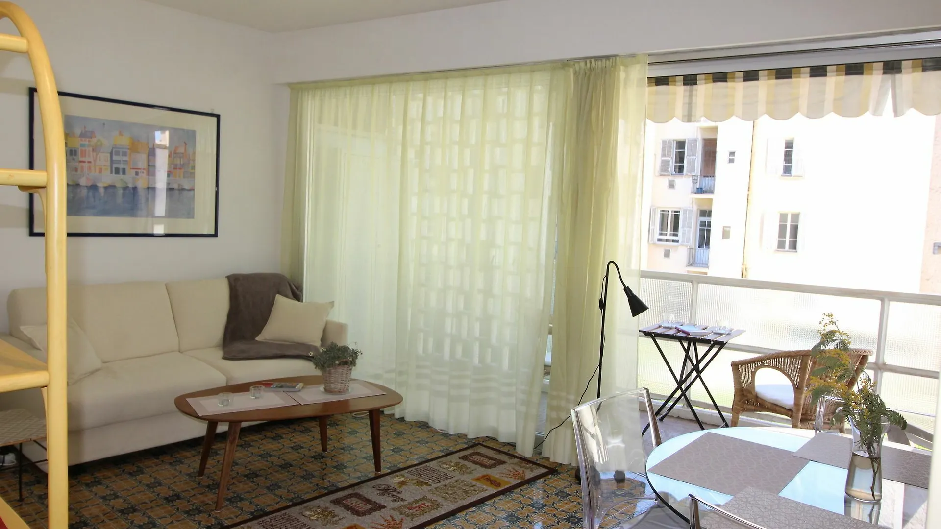 Nice Booking - Royal Luxembourg Piscine 0*,  France